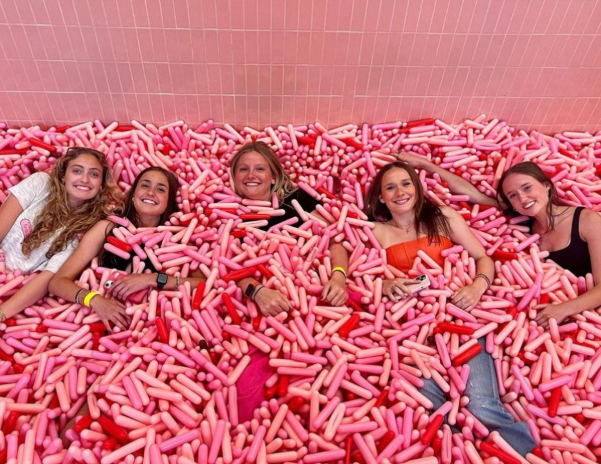 Girls+in+New+York+at+the+Museum+of+Ice+Cream.
